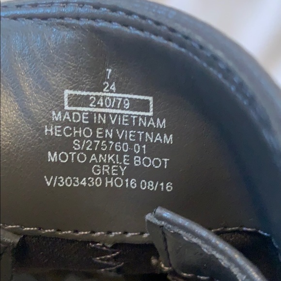 Gray booties, size 7 - Picture 6 of 6